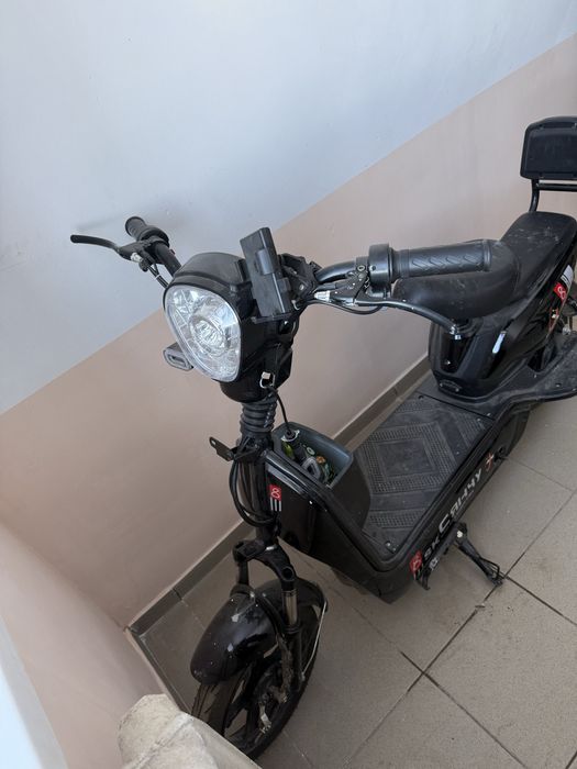 Продам ЭЛЕКТРОСКУТЕР (б/у, брали за 140) -90 тыс. Тг