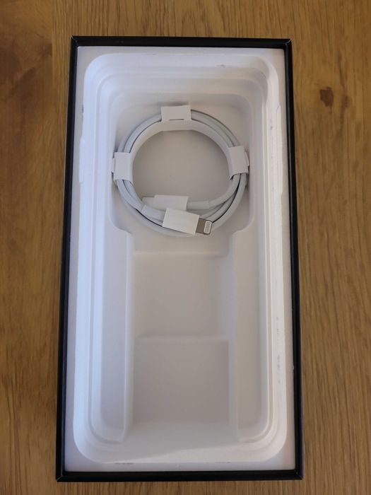 iPhone 11 Pro Max | 64 GB | Midnight Green | Baterie 100%