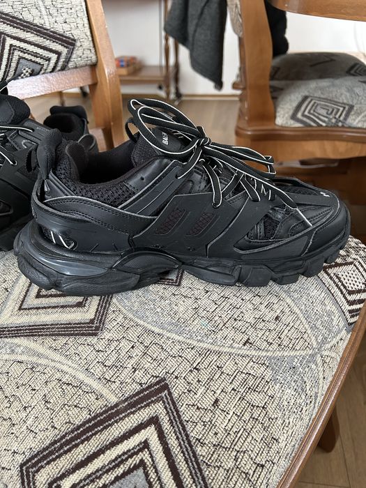 Balenciaga Track