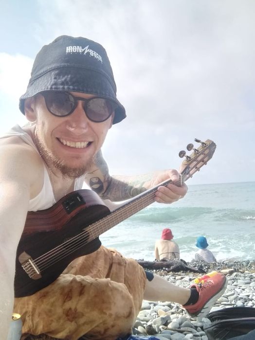 Идеален за деца!!! Китара гуиталеле Ortega RGL5EB-CE Natural