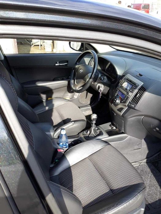 HYUNDAI i30 2009 — imagine 4