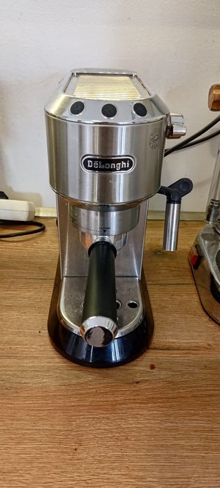 Espressor, masina de cafea manuală DeLonghi Dedica