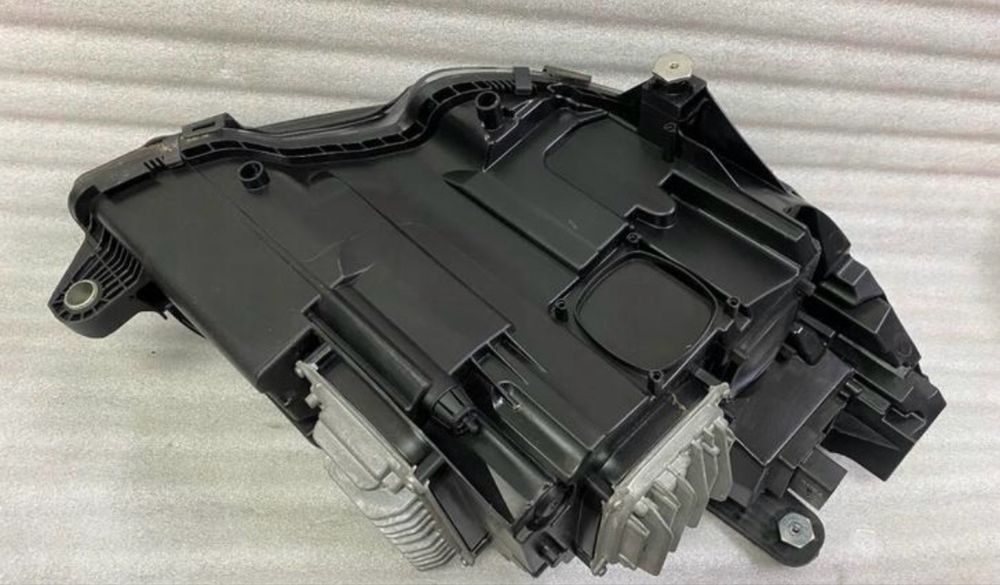 Мерцедес CLS W218 фарове оборудвани