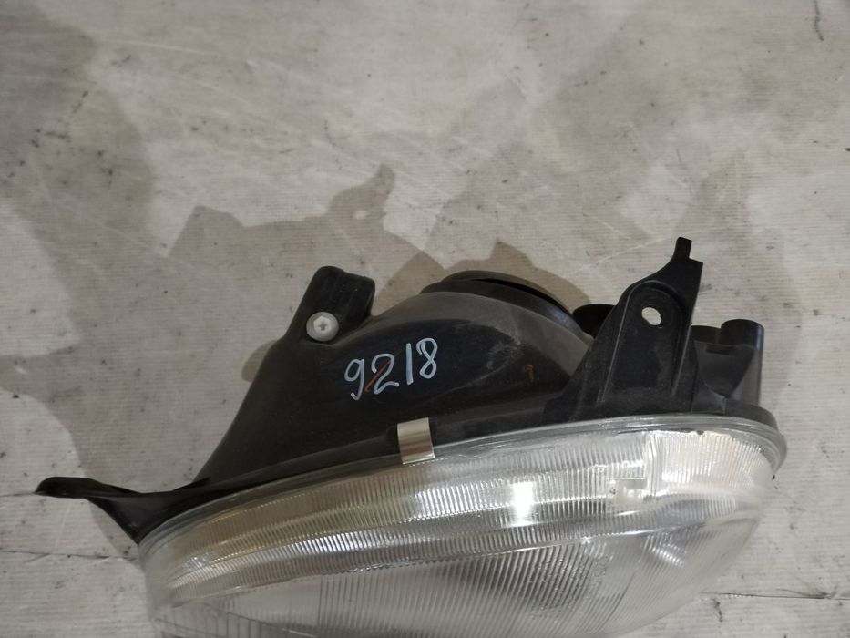 Far stanga Opel Corsa B, 1995, 1996, 1997, 1998, 1999, 2000.