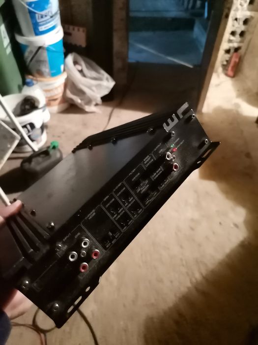 Subwoofer Magnat și stație Magnat