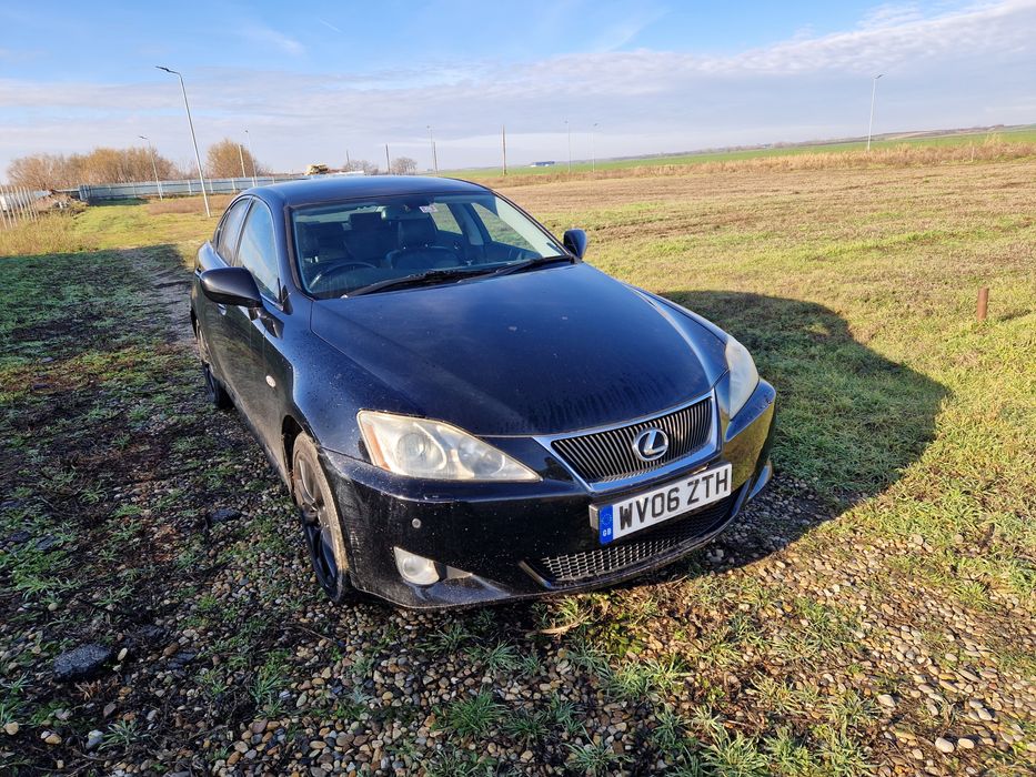 Dezmembrez Lexus is220 2.2 177 cp 2006