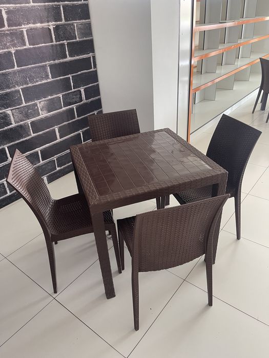 Stol stul Holati Yaxwi Dostafka bor