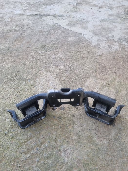 Киа бонго 1.2тон каробка подушка