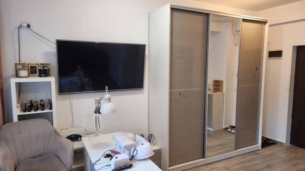 Garsoniera mobilata, gata de mutare !