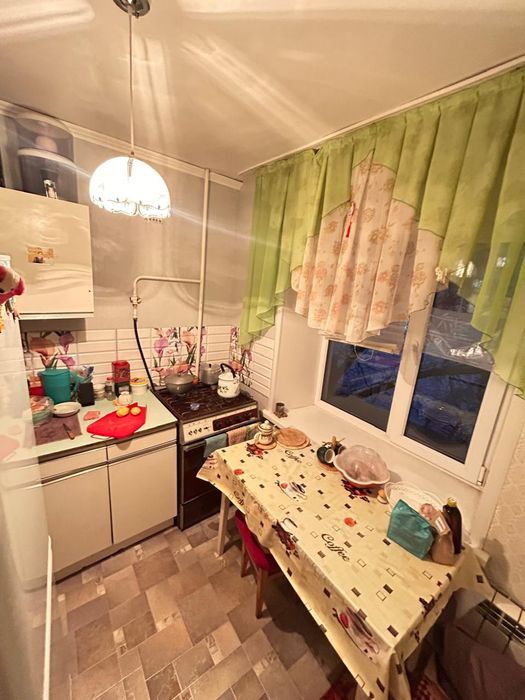 Продам 2 х. кв. 4/5 эт. 1981 гп. 8 мкр