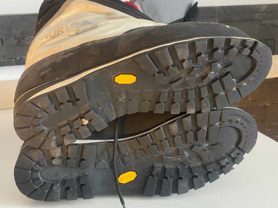 Bocanci de altitudine The North Face Verto 6K Extreme utilizati marime 43