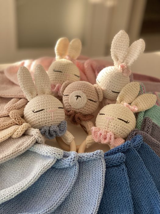 Страхотни ръчно плетени меки пролетни шапчици