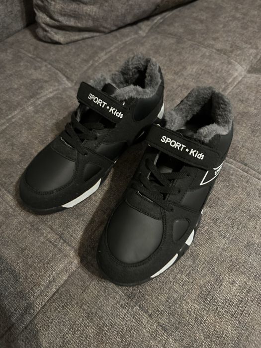 Продам осень-зима кросовки