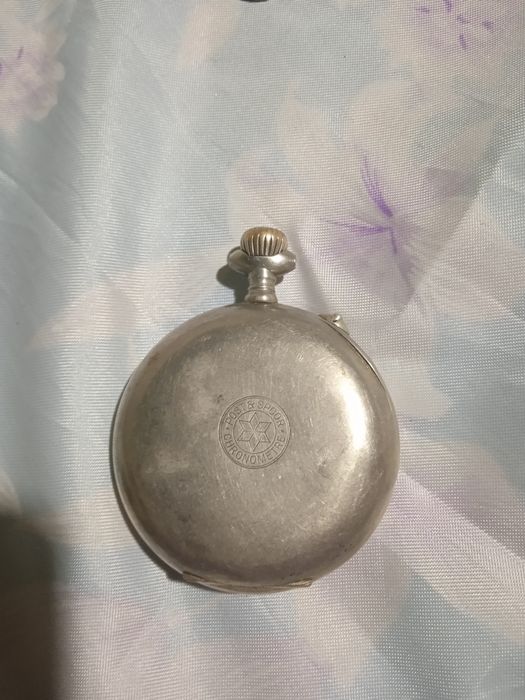 Ceas de buzunar.