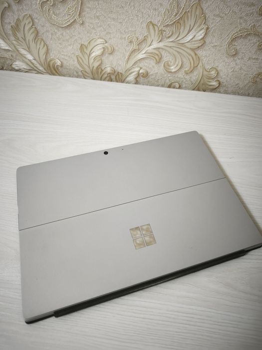 Microsoft Surface Pro 7