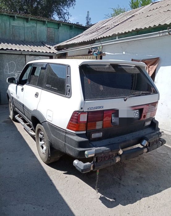 Автомобиль ssang yong musso
