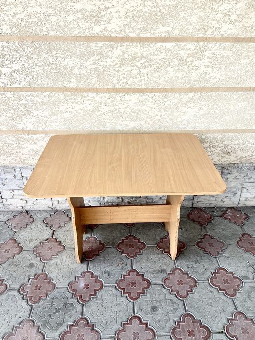 Продам стол кухонный