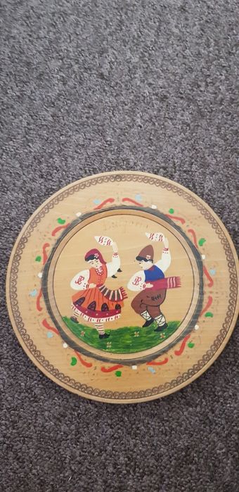 Чиния за стена дървена