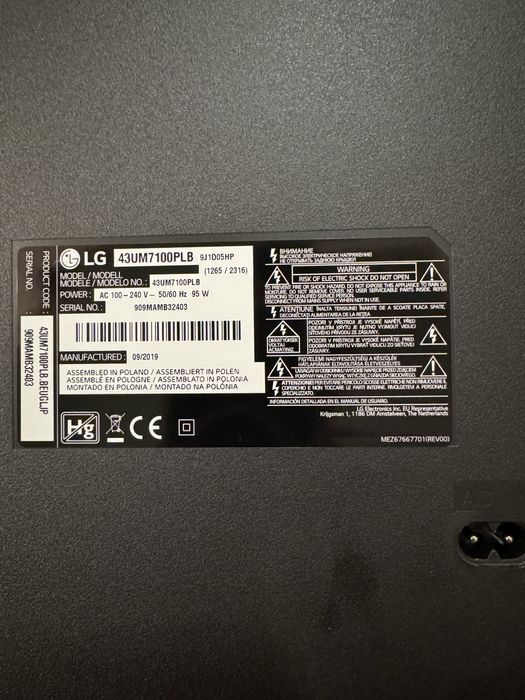 TV 4K LG 43UM7100PLB cu ecranul spart