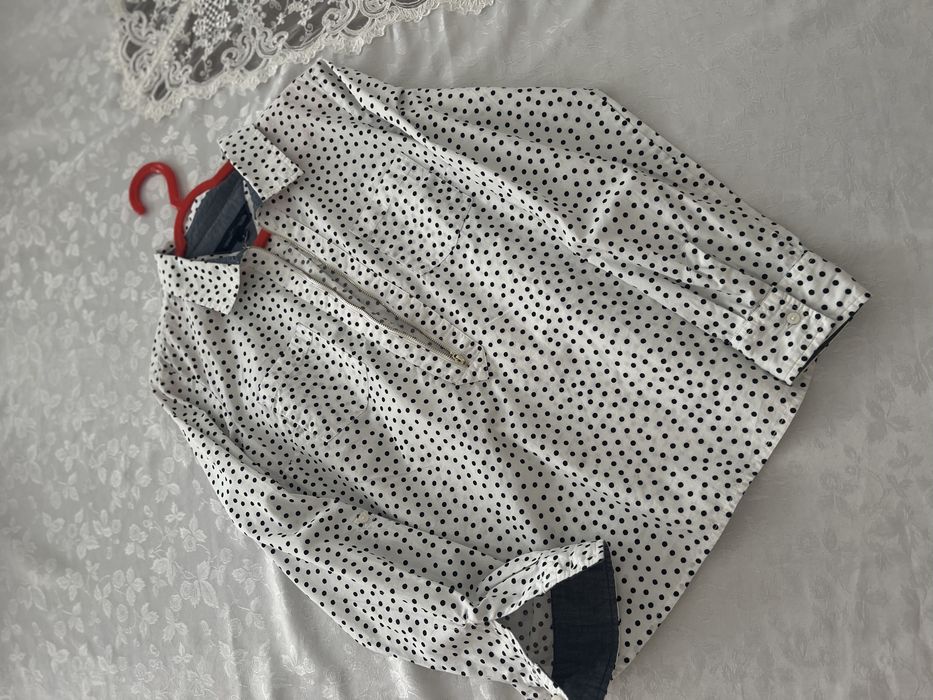 Рубашки разноцветные почти новые 50 000сум