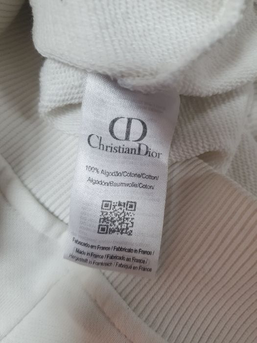Суичър Moschino. Dior.
