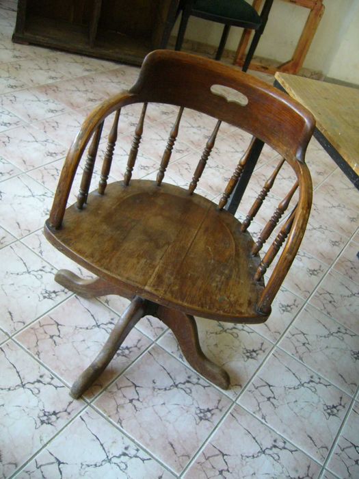 Уникални Старинни Кресла