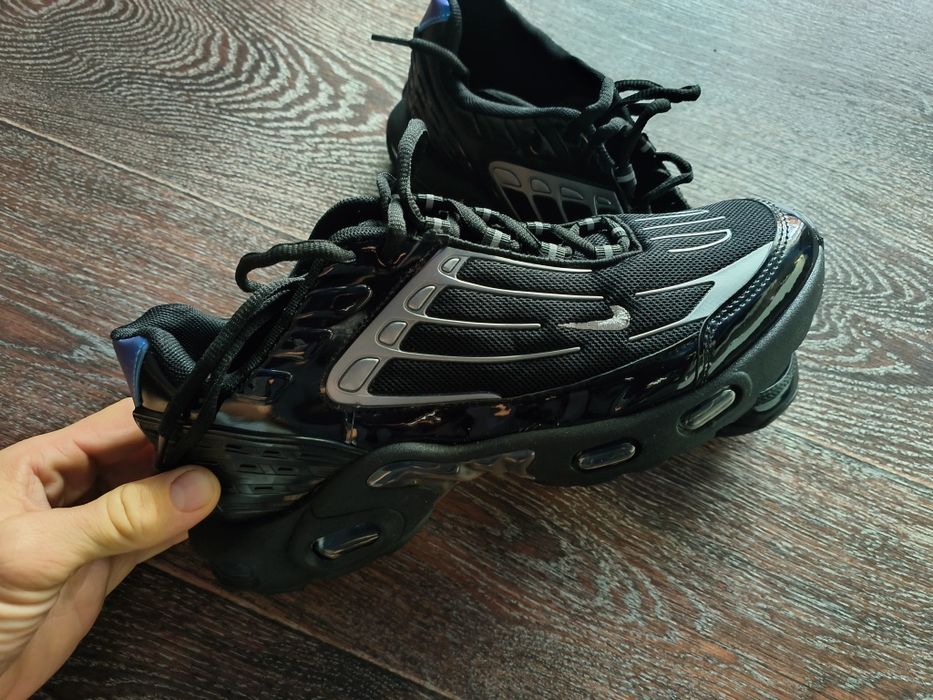 Кроссовки новые Nike