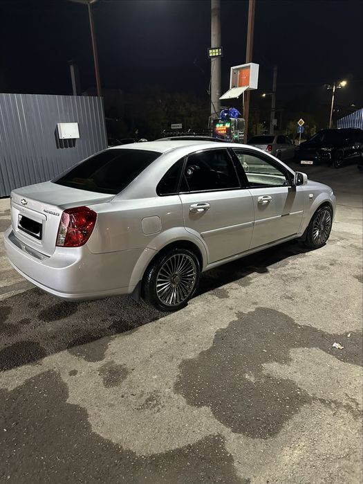 Продам свое авто ( джентра)