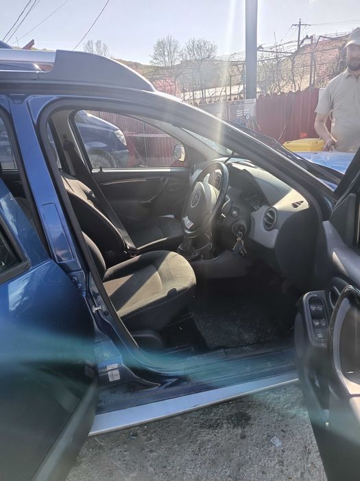 Dacia daster laureate uk