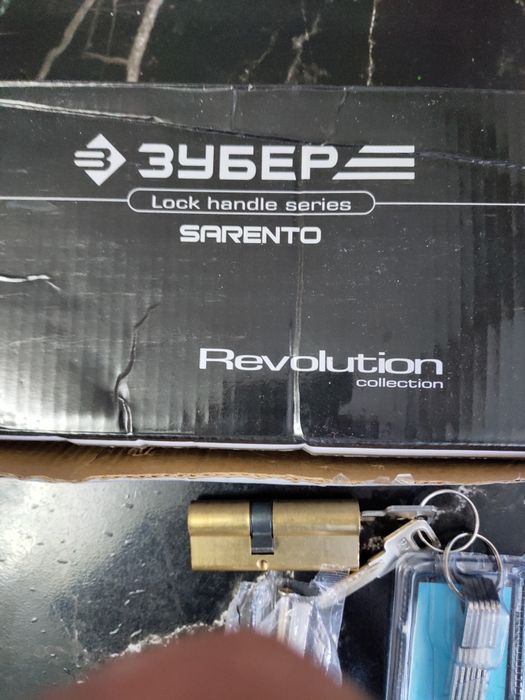 Продам новый врезной замок универсал