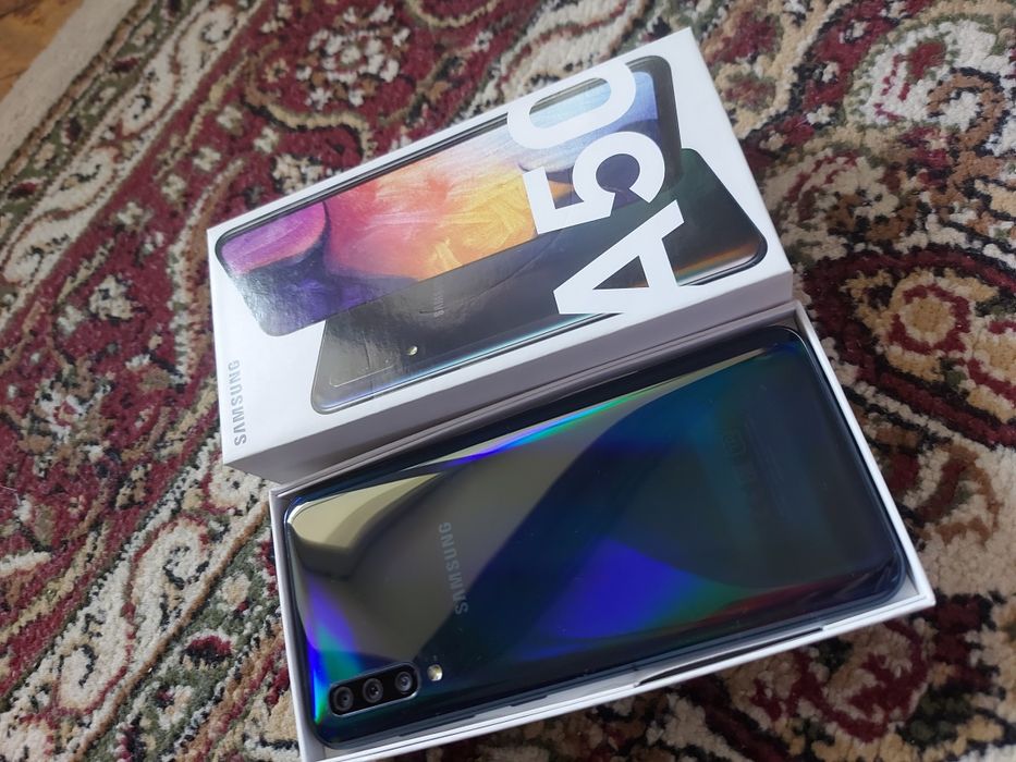 Самсунг А50 64 гб идеальное