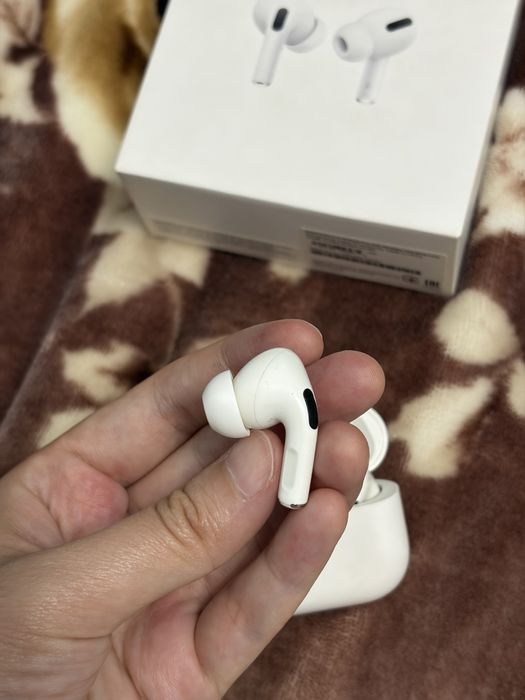 Наушники Airpods pro