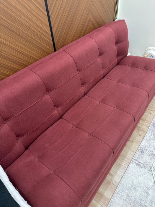 Диван бордовый расклвдной