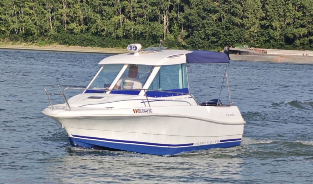 Barca Jeanneau Merry Fisher 585 / Suzuki 140 cp / Peridoc 1000kg