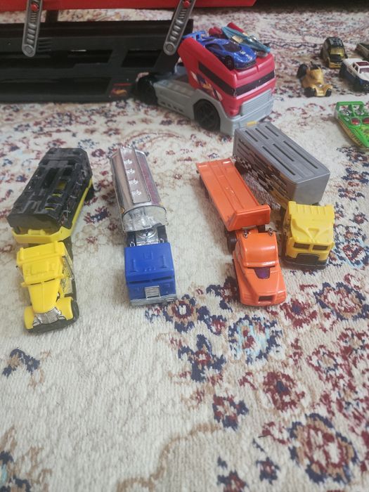 Машинки Hot wheels 115 штук