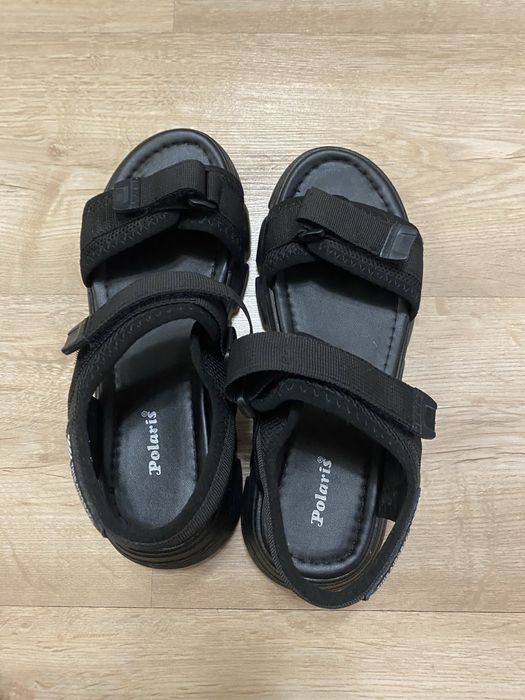 Продам женские сандали