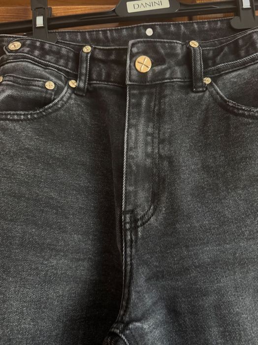 Черни дънки с висока талия