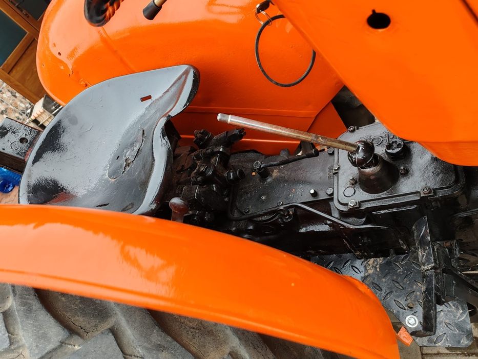 Vând Tractor U445