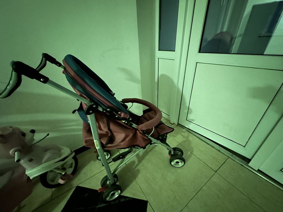 Детская легкая коляска