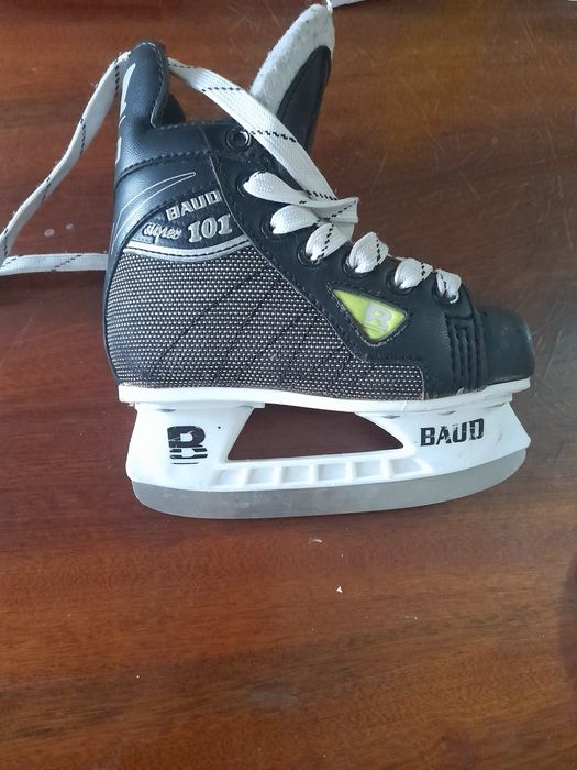 Продам коньки для мальчика