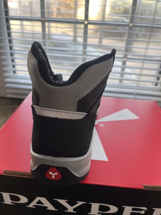 Мъжки работни боти