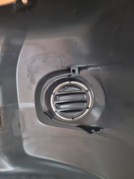 Бампер от тайота хайлюкс 2010г.