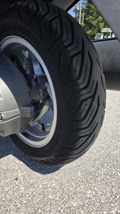 Suzuki Burgman K7 AN400