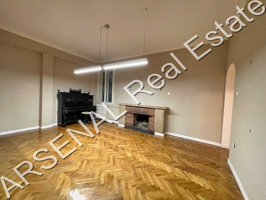 Дава се под наем Офис в София, Център - 110 кв.м за 800 € - Снимка #2