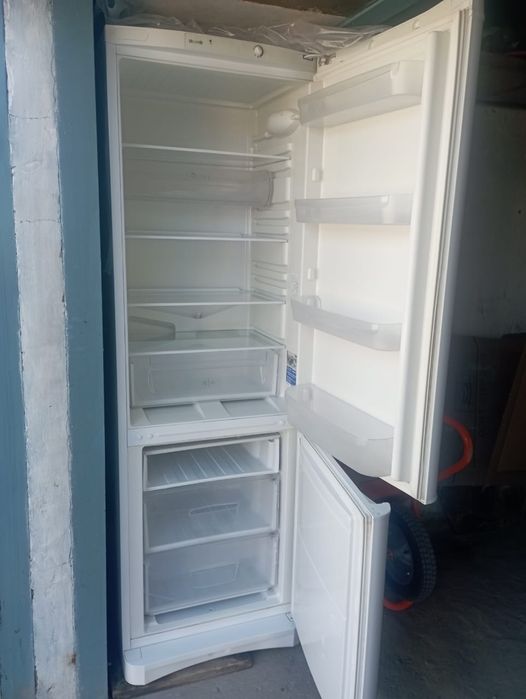 Холодильник индезит