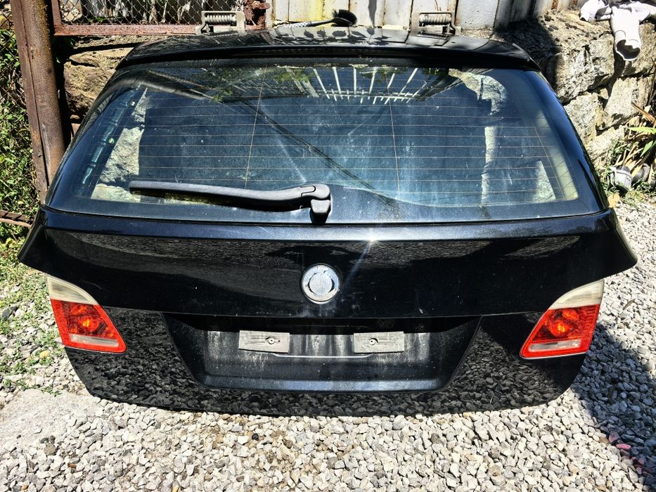 Обуридван заден капак за BMW e61