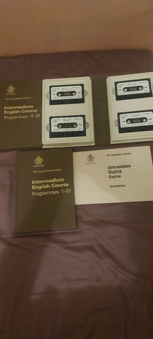 Продавам учебници, и аудио касетки  още от времето на Соца.