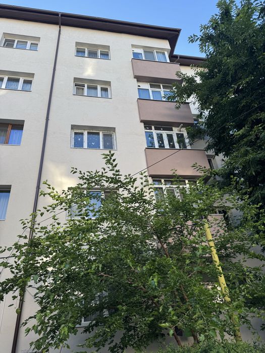 Vand apartament 3 camere