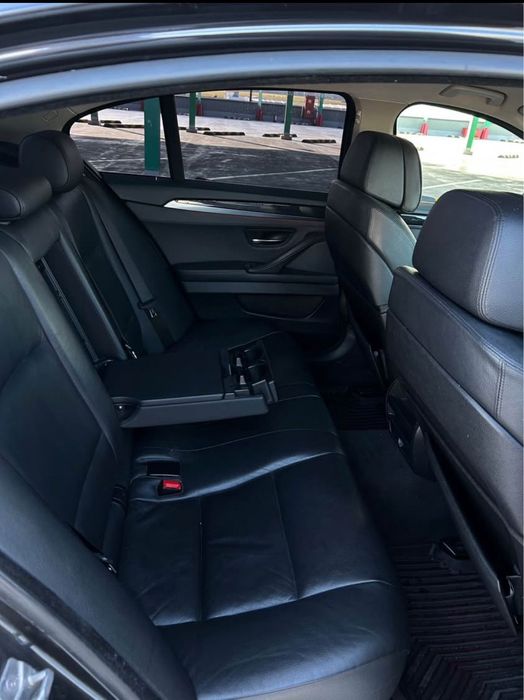 BMW Seria 5 F10 530D