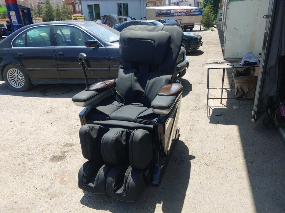 Масажний креслоларнинг кожасини янгилимиз Перетяжка и реставрация
